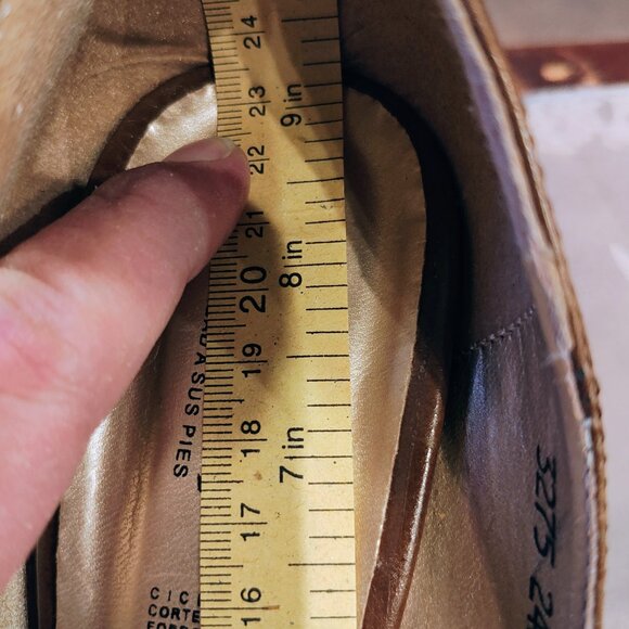 Grupo Vimoda Brown High Heels with Leopard Print Flowers, Size 6.5, Used - Picture 8 of 9